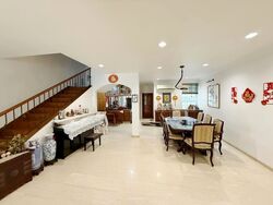 Mayflower Gardens (D20), Terrace #568077241